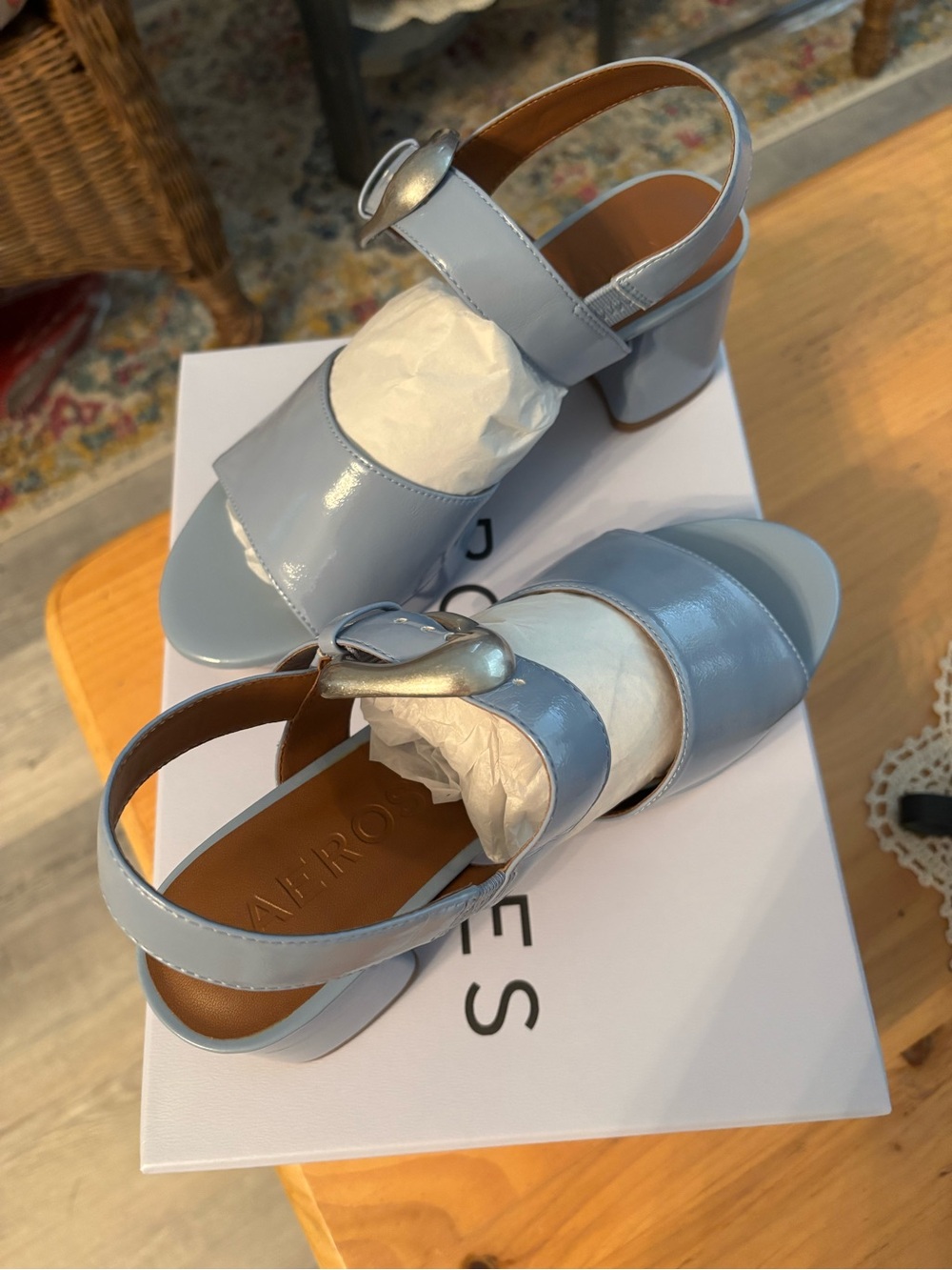 NIB!! AEROSOLES CHAMBER DUSTY BLUE PATENT BUCKLE SANDALS